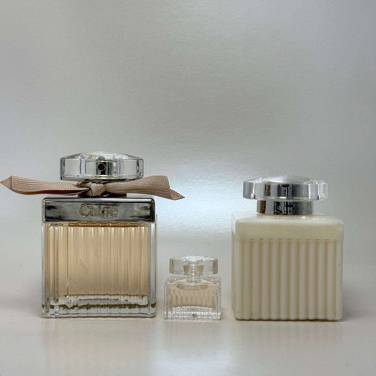 Chloé Eau de Parfum Estuche 75 ml + Body Lotion 100 ml + Mini Eau de Parfum 5 ml