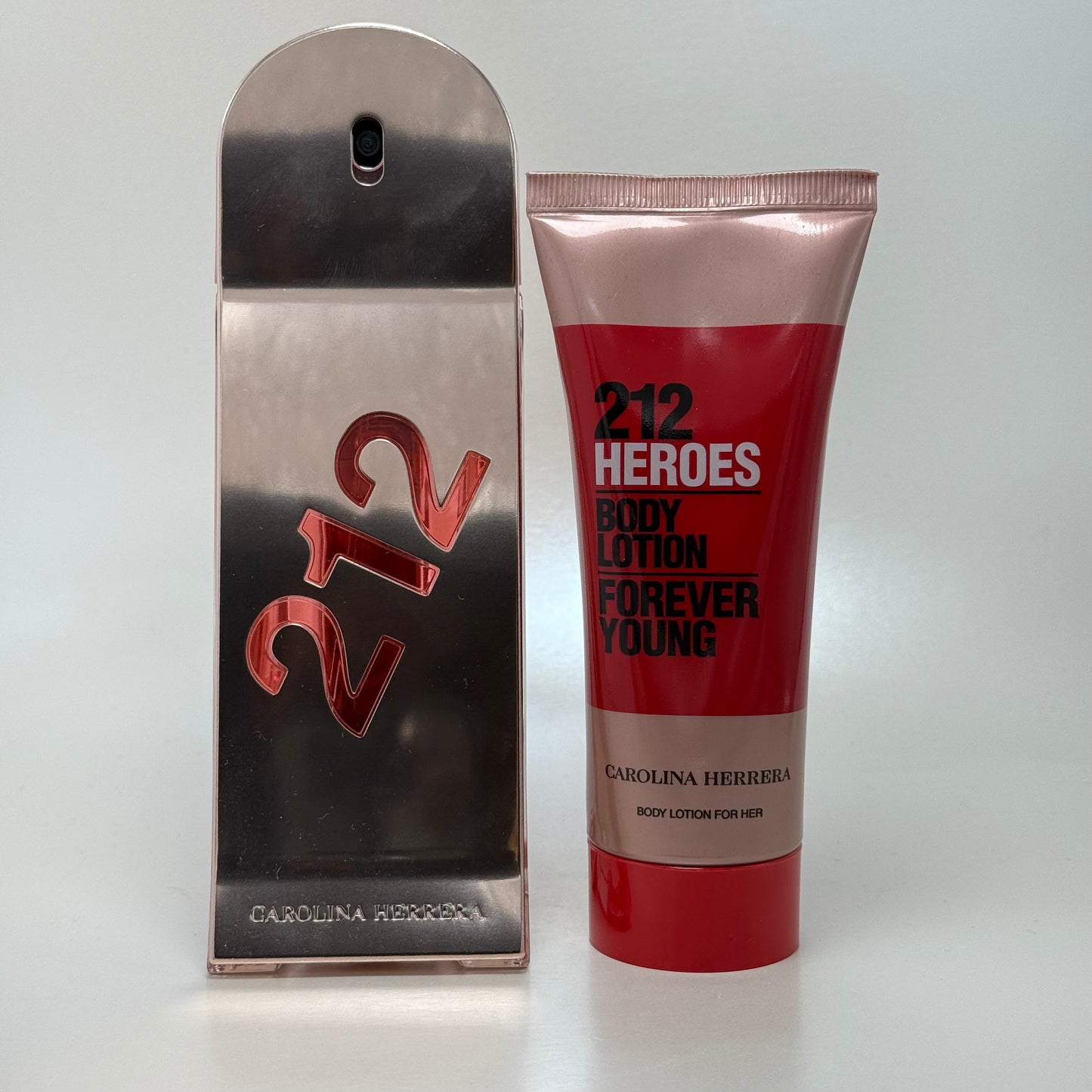 Carolina Herrera 212 Heroes for Her Eau de Parfum Estuche 80 ml + Body Lotion 100 ml