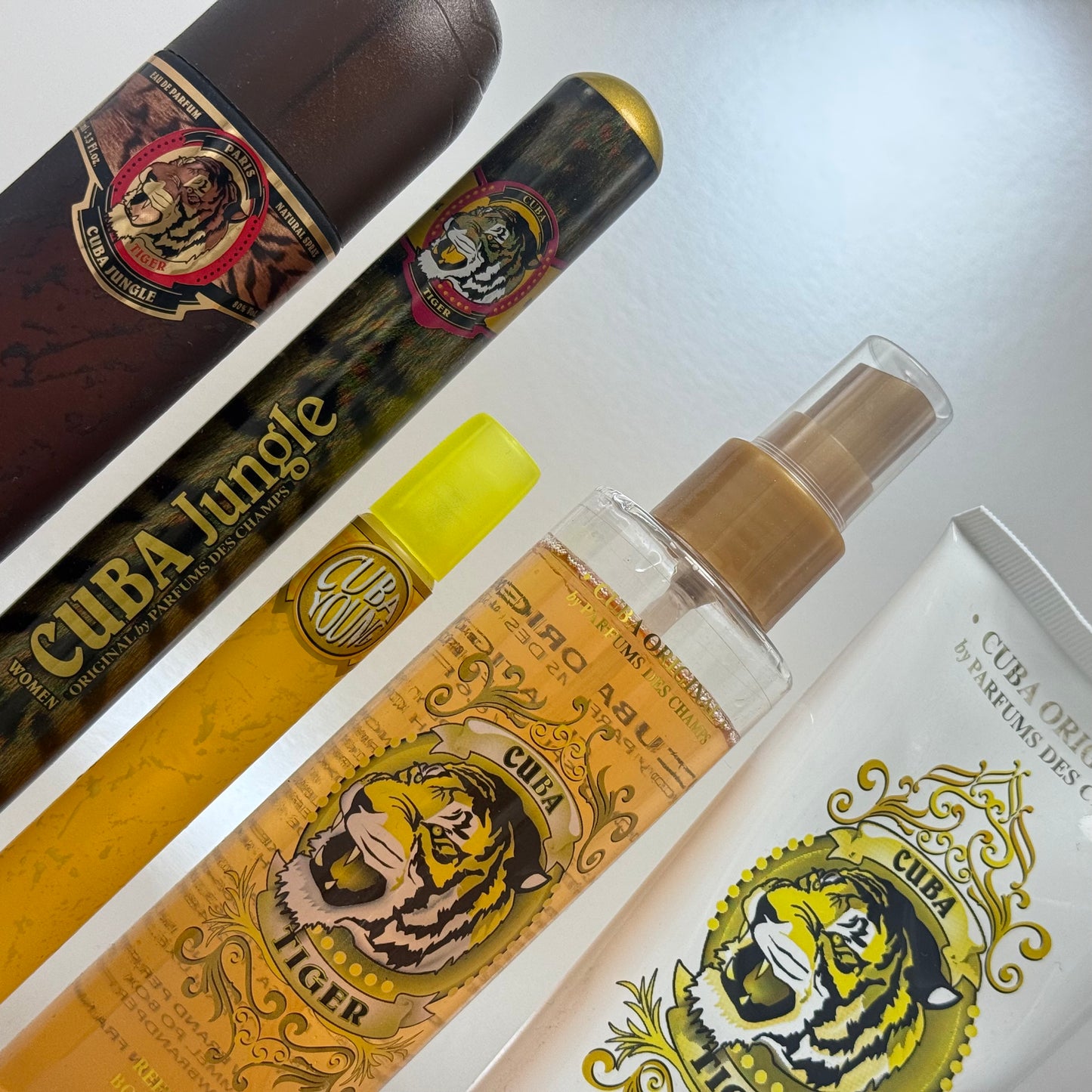 Cuba Tiger for Women Must Have Estuche Eau de Parfum 100 ml + Eau de Parfum 35 ml + Cuba Young 15 ml + Body Splash 200 ml + Body Lotion 200 ml