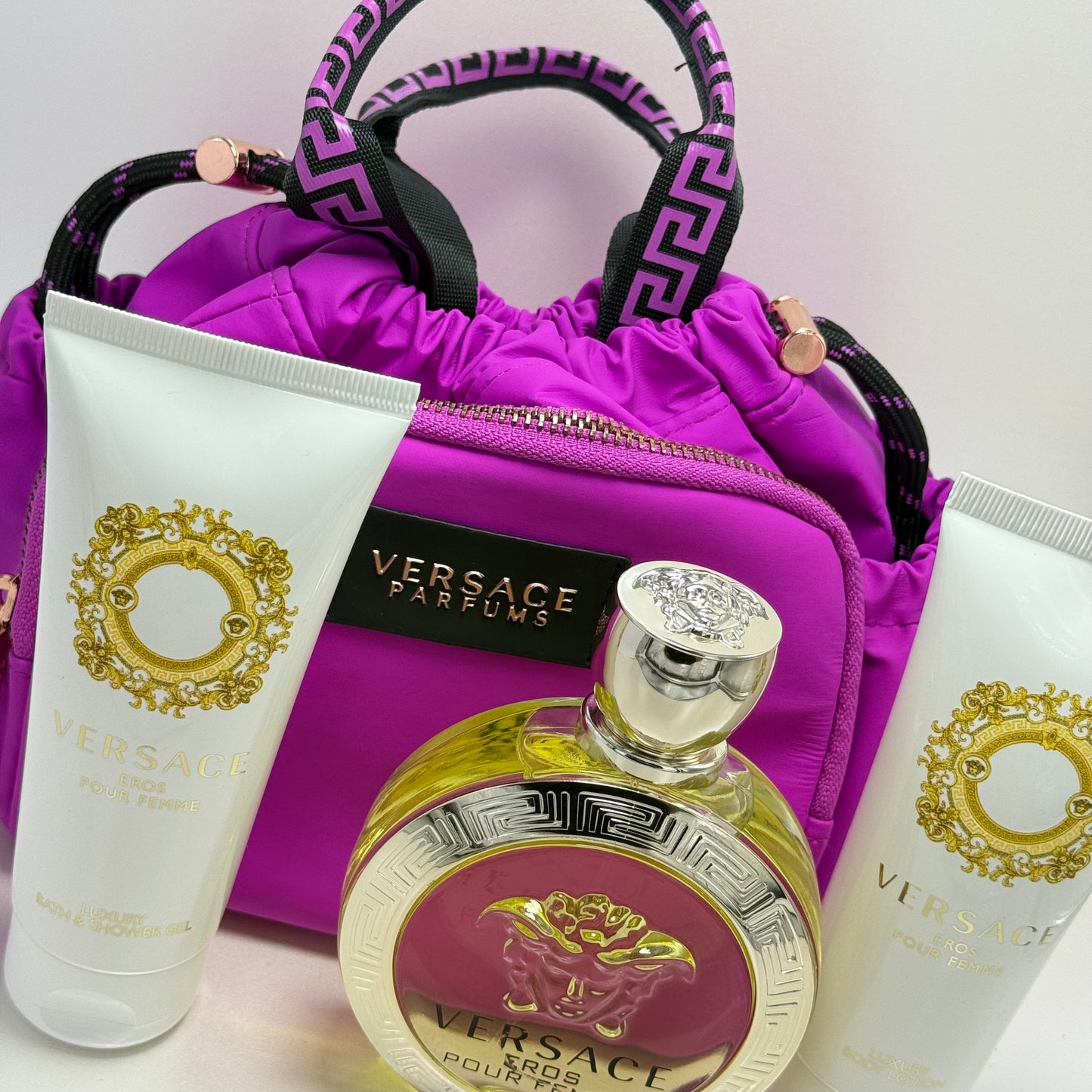 Versace Eros Pour Femme Eau de Toilette 100 ml + Bath & Shower Gel 100 ml + Body Lotion 100 ml + Soft Makeup Case