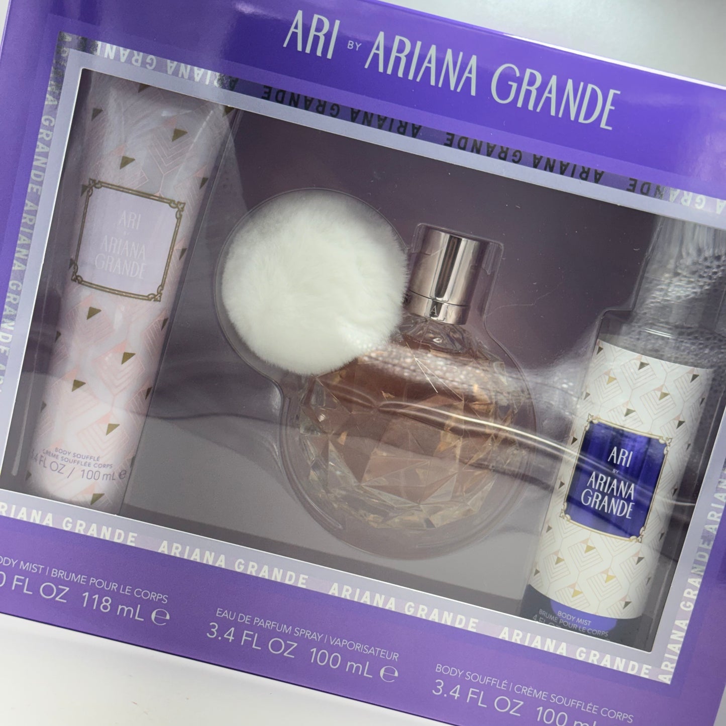 Ariana Grande Ari Gift Set Eau de Parfum 100 ml + Body Mist 118 ml + Body Cream 100 ml